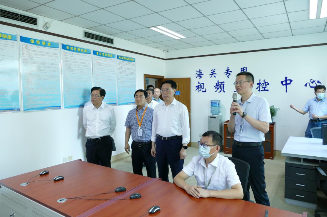 濰坊市委書記江敦濤蒞臨晟綺港儲集團(tuán)調(diào)研，高密市委書記王文琦陪同